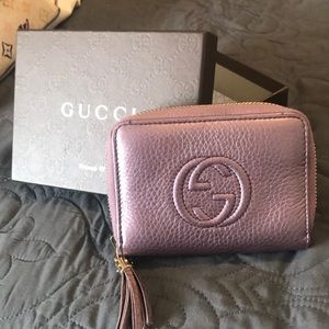 Gucci zip around small wallet